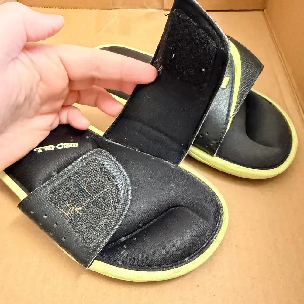 Under Armour Boys Slides Sandals 4D Foam Footbed Neon Green Black Size 1 Youth